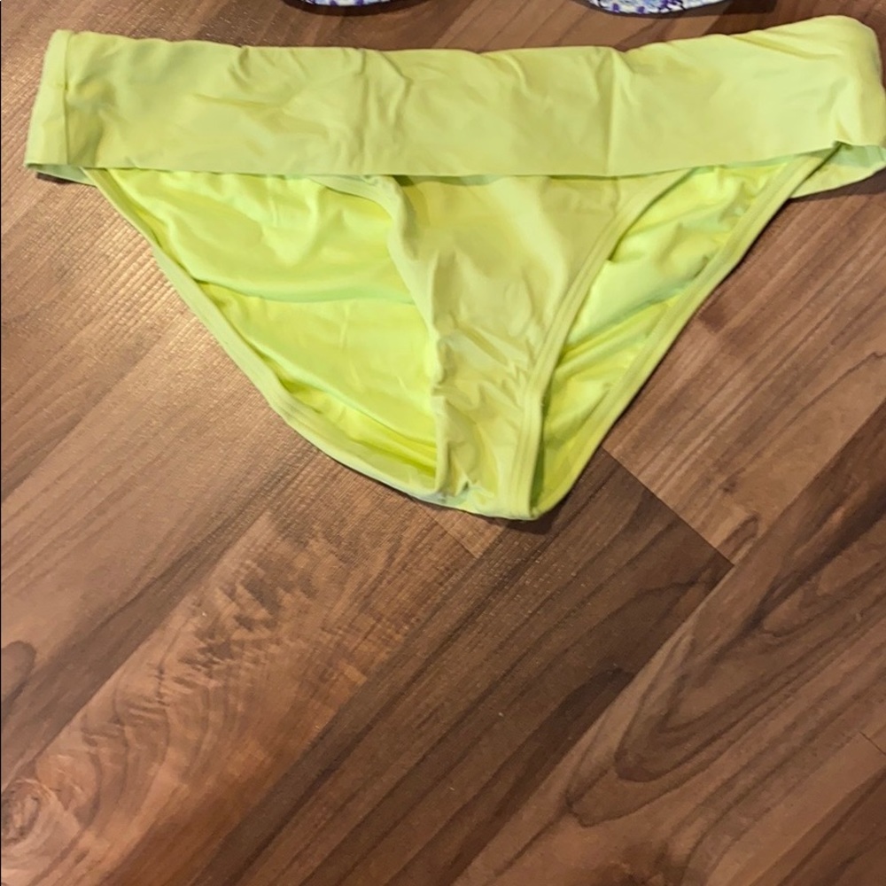 EUC Victoria’s Secret bikini bottom